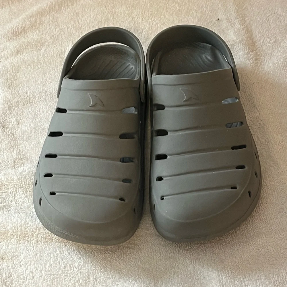 Rugged Shark Gray Sandals Sz 9